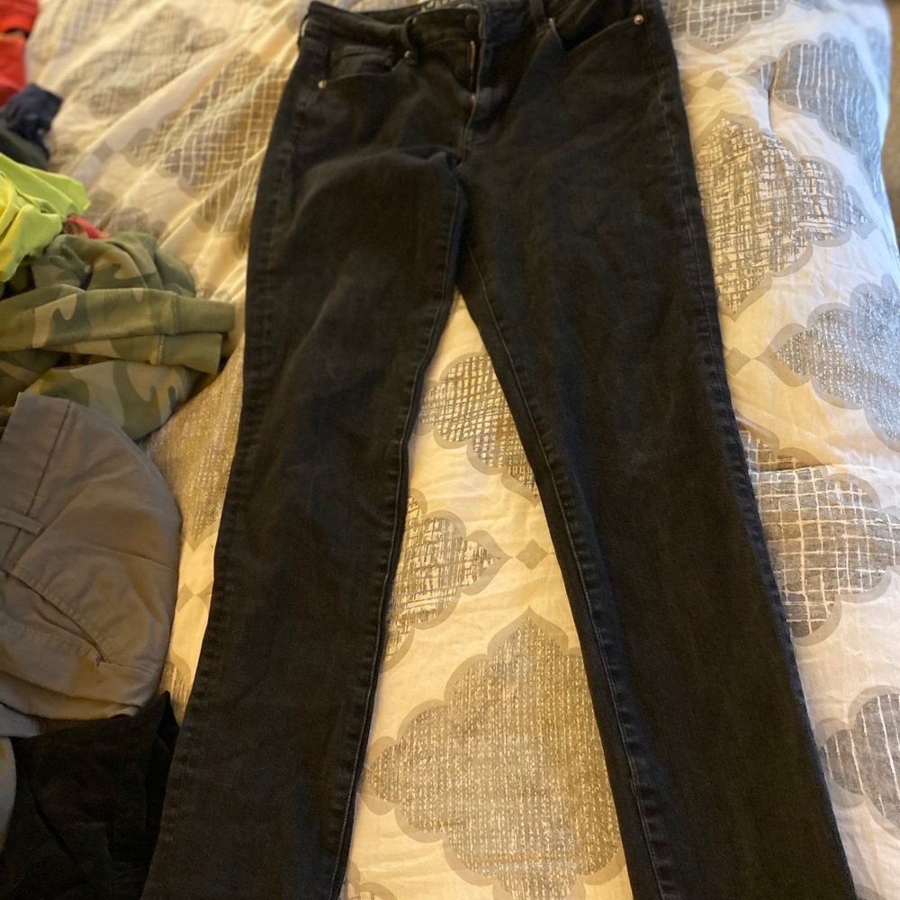 Black skinny jeans